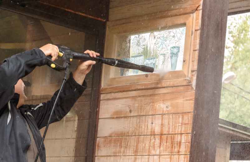 Laver la façade de sa maison avec un aspirateur Laver la façade de sa maison avec un aspirateur